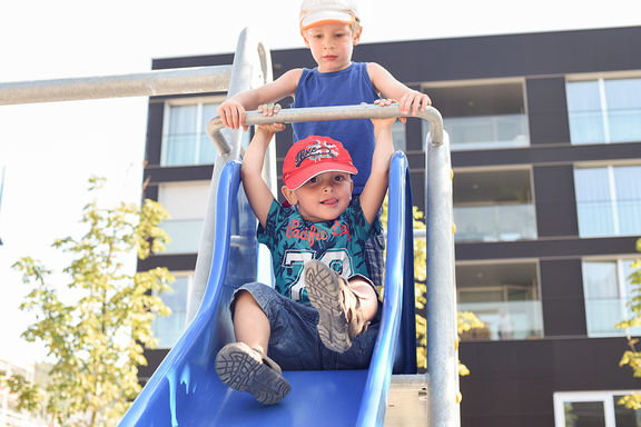 Kita Waldfee Horw, Standort im Zentrum: Spielplatz, Rutschbahn